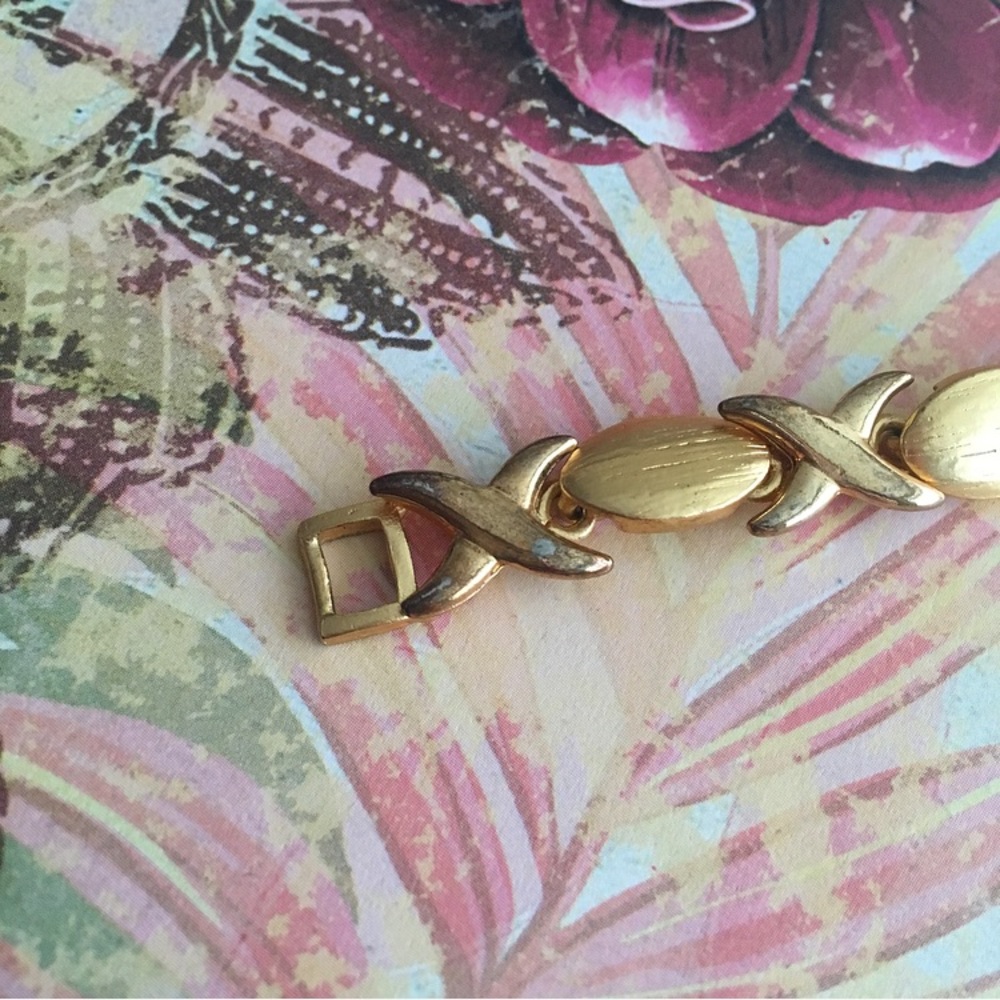 Vintage Faux Gold and Rhinestone Costume Bracelet - Picture 5 of 6